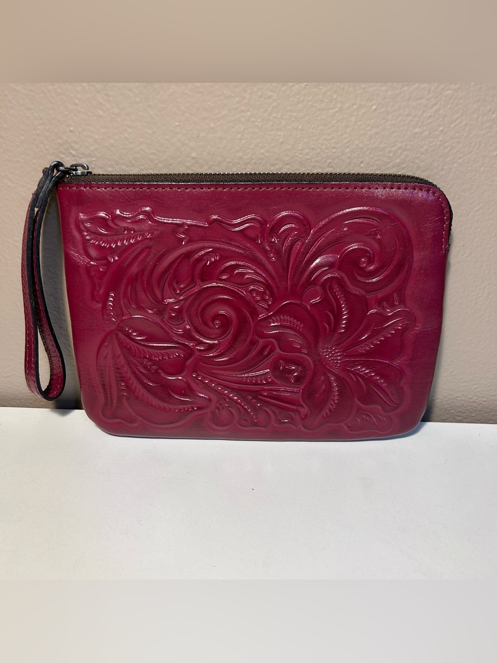 Patricia Nash Cassini Embossed Tooled Berry Red Pink Leather Women's Wristlet